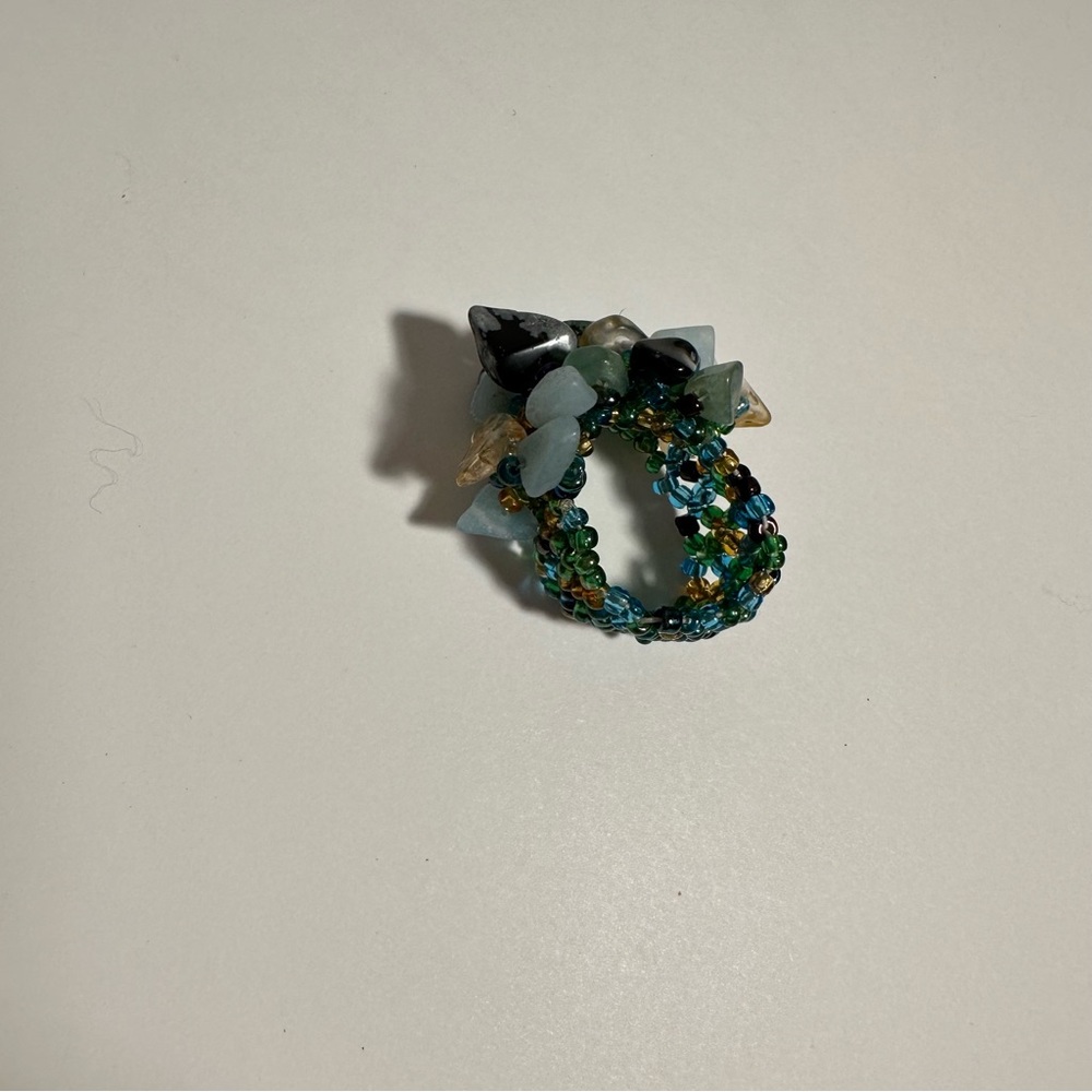 beaded crystal statement ring - Picture 4 of 6